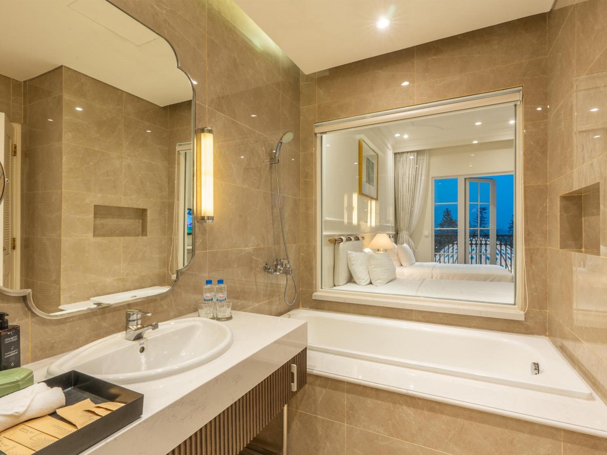 Legend Valley Hotel Ha Nam Phu Ly Екстер'єр фото